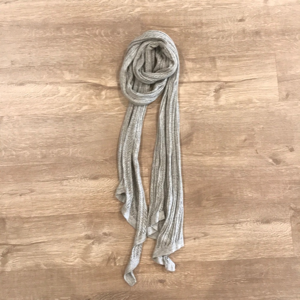 Grey knit skinny scarf